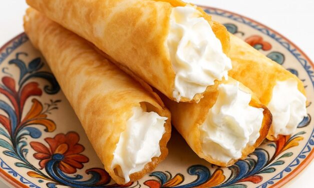 Filled Norwegian Cones (Fylda Krumkaker)